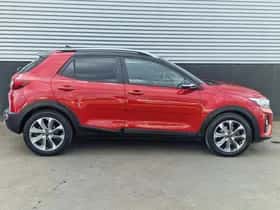 Kia Stonic (2019) thumbnail 8