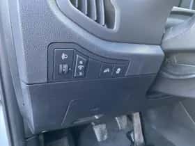 Kia Sportage (2011) thumbnail 19