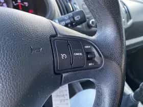 Kia Sportage (2011) thumbnail 24