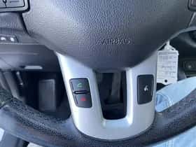 Kia Sportage (2011) thumbnail 66