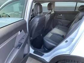 Kia Sportage (2011) thumbnail 77