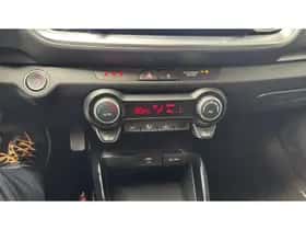 Kia Stonic (2021) thumbnail 13