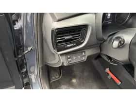 Kia Stonic (2021) thumbnail 23