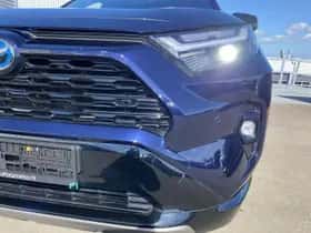 Toyota RAV4 (2025) thumbnail 17