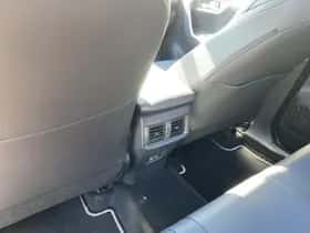 Toyota RAV4 (2025) thumbnail 49
