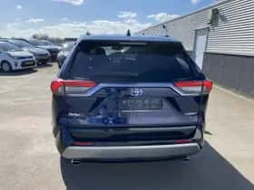 Toyota RAV4 (2025) thumbnail 6