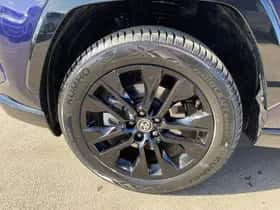 Toyota RAV4 (2025) thumbnail 74