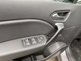 Renault Captur (2021) thumbnail 23