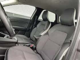 Renault Captur (2021) thumbnail 88