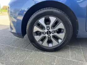 Kia Picanto (2016) thumbnail 2