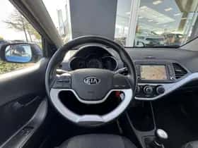 Kia Picanto (2016) thumbnail 11