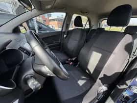 Kia Picanto (2016) thumbnail 35