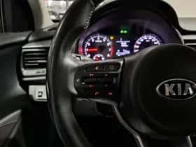 Kia Stonic (2019) thumbnail 14