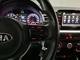 Kia Stonic (2019) thumbnail 37