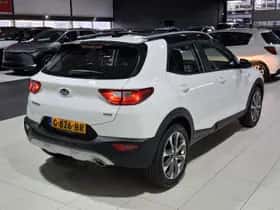 Kia Stonic (2019) thumbnail 7