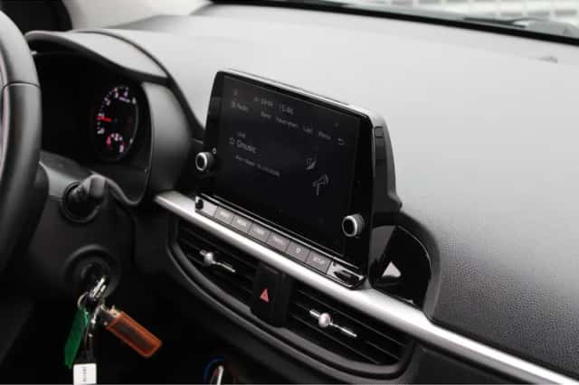 Kia Picanto (2022) thumbnail 15