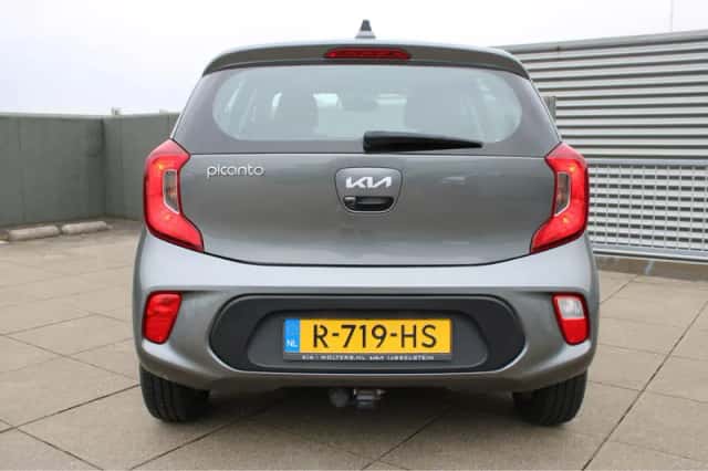 Kia Picanto (2022) thumbnail 6