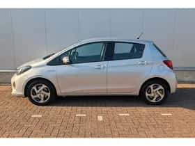 Toyota Yaris (2017) thumbnail 27