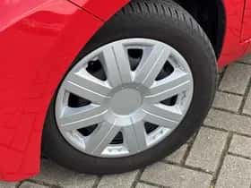 Toyota Aygo (2017) thumbnail 2