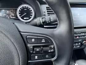 Kia Niro (2018) thumbnail 12