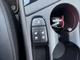 Kia Niro (2018) thumbnail 15