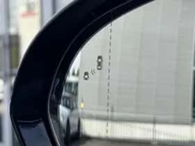 Kia Niro (2018) thumbnail 18