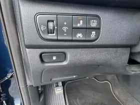 Kia Niro (2018) thumbnail 22