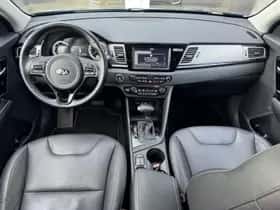 Kia Niro (2018) thumbnail 9