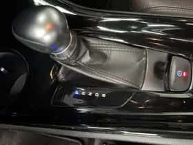 Toyota C-HR (2017) thumbnail 21