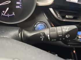 Toyota C-HR (2017) thumbnail 40