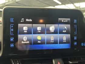 Toyota C-HR (2017) thumbnail 46