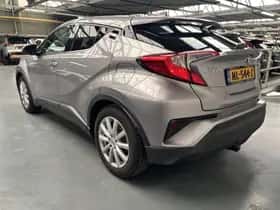 Toyota C-HR (2017) thumbnail 56
