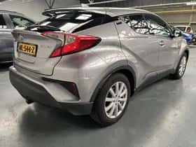 Toyota C-HR (2017) thumbnail 58