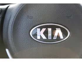 Kia Rio (2018) thumbnail 24