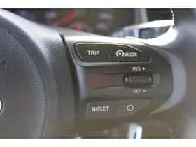 Kia Rio (2018) thumbnail 25
