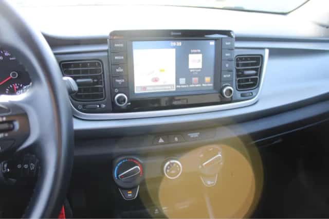 Kia Rio (2018) thumbnail 26
