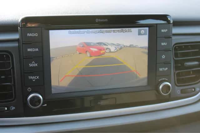 Kia Rio (2018) thumbnail 28
