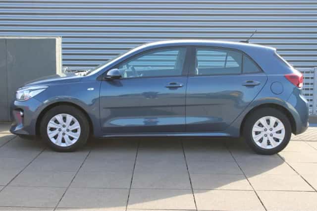 Kia Rio (2018) thumbnail 4