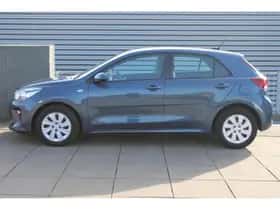 Kia Rio (2018) thumbnail 4