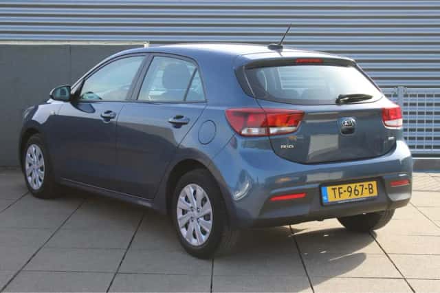 Kia Rio (2018) thumbnail 5