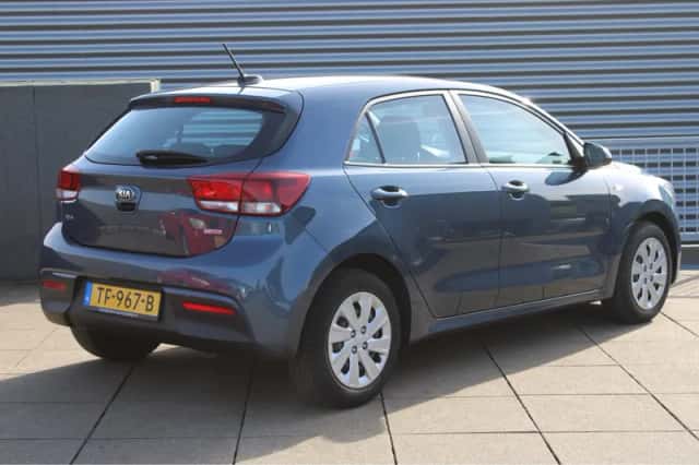 Kia Rio (2018) thumbnail 7