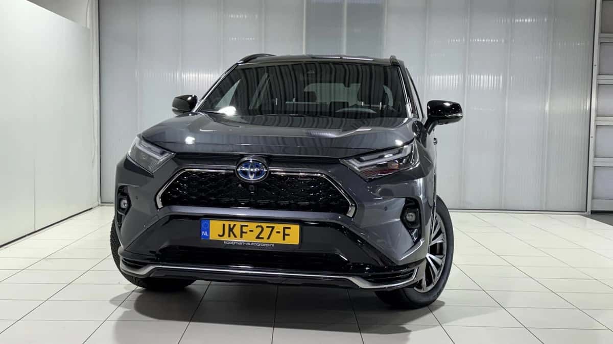 Toyota RAV4 (2025) — foto 1