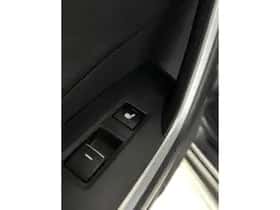 Toyota RAV4 (2025) thumbnail 17