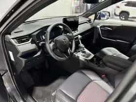 Toyota RAV4 (2025) thumbnail 31