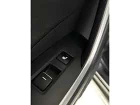 Toyota RAV4 (2025) thumbnail 40