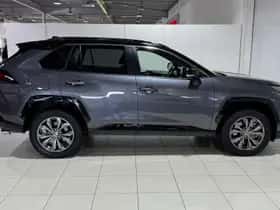 Toyota RAV4 (2025) thumbnail 6