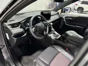 Toyota RAV4 (2025) thumbnail 8