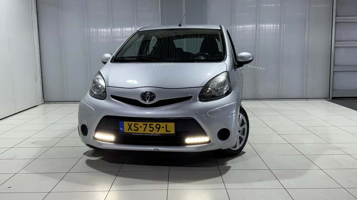 Toyota Aygo (2012) — foto 1