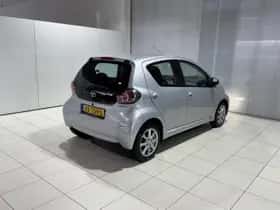 Toyota Aygo (2012) thumbnail 6