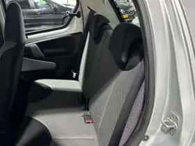 Toyota Aygo (2012) thumbnail 10